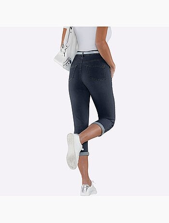 Corsaire en jean avec ceinture brillante et poches pratiques - taille standard - moda vilona