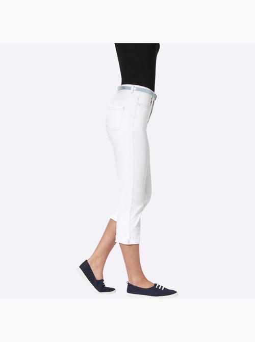 Corsaire en jean avec ceinture et poches arrondies - Taille standard - Moda Vilona - Kiabi