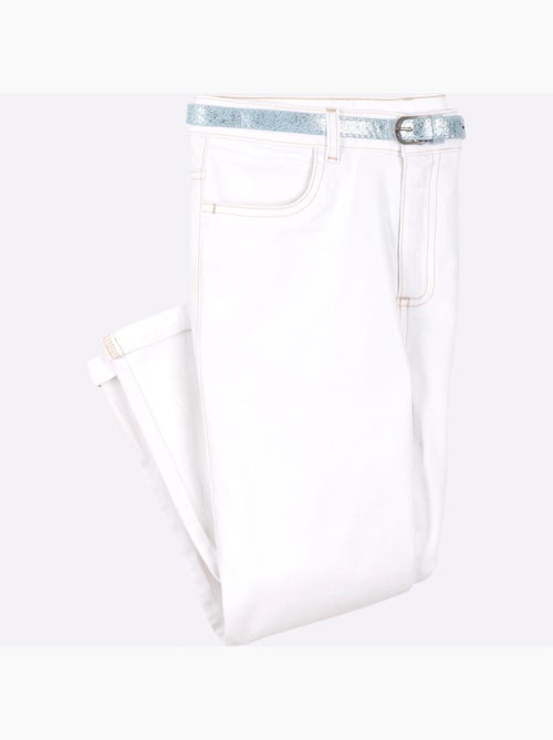 Corsaire en jean avec ceinture et poches arrondies - Taille standard - Moda Vilona - Kiabi