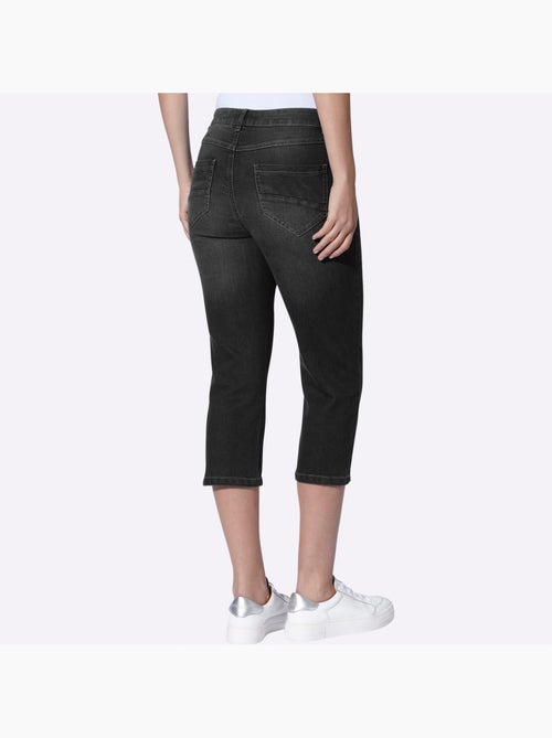 Corsaire En Jean Coton Extensible Confortable - Taille Standard - Helline - Kiabi Corsaire En Jean Coton Extensible Confortable - Taille Standard - Helline - Kiabi
