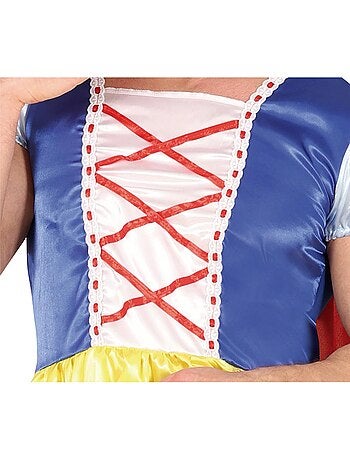 Costume de princesse sur un nain