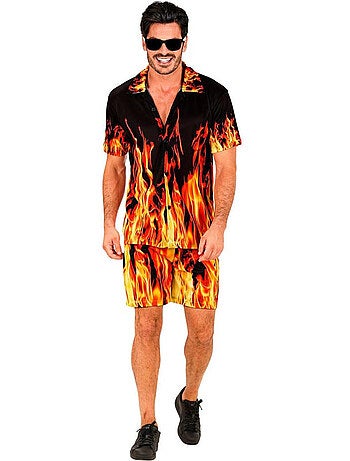 Costume ou tenue tendance pour une fête d'été