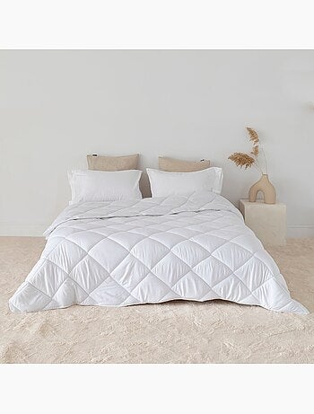 Couette 250 gr Basic "Happyfriday