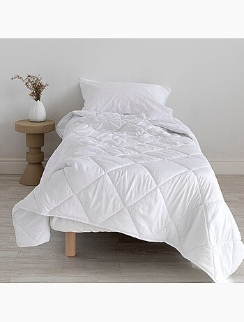 Couette 250 gr Basic "Happyfriday