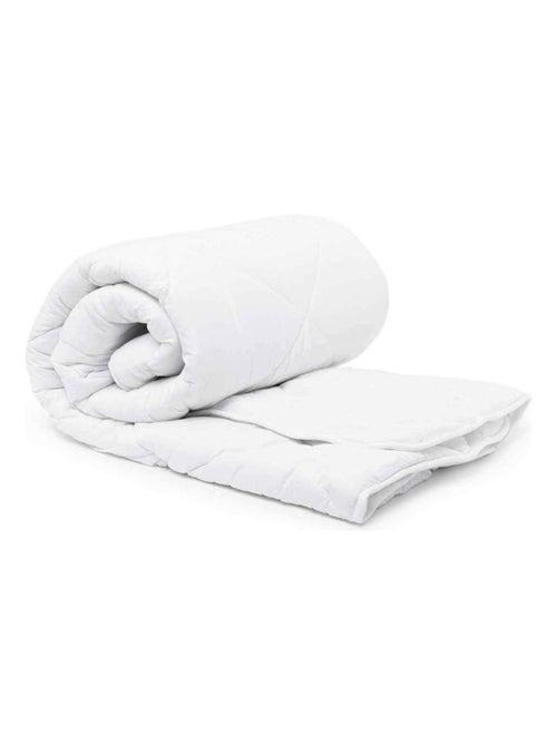 Couette bébé blanche tempérée anti-acariens 80x120 cm - Kiabi Couette bébé blanche tempérée anti-acariens 80x120 cm - Kiabi