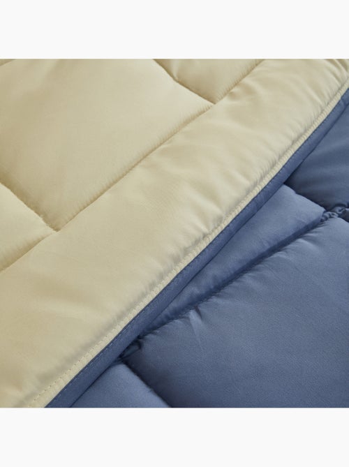 Couette chaude microfibre bicolore 400 gr/m2 - Kiabi