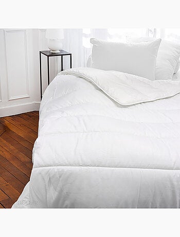 Couette ELSA garnissage fibre polyester 4 saisons