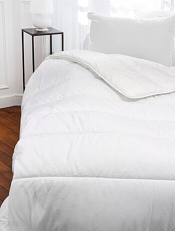 Couette ELSA garnissage fibre polyester Léger (été)