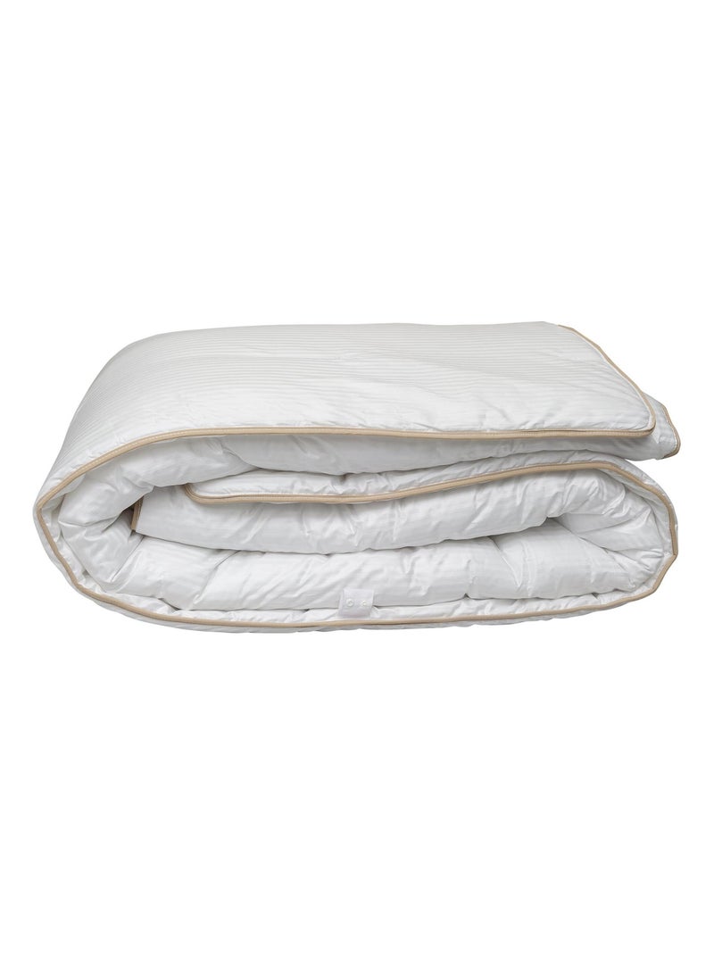 Couette "Fjord Grand Hotel" Tempéré Jumelable Satin de coton rayé Lestra - Blanc - 140 x 200 cm pour Blanc - Kiabi