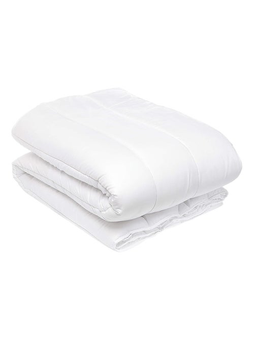 Couette hypoallergénique tempérée 300g - Kiabi Couette hypoallergénique tempérée 300g - Kiabi