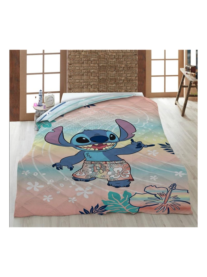 Couette Imprimée - Stitch avec une vague (Lilo & Stitch) Multicolors Pastel 140x200 cm Multicolore - Kiabi