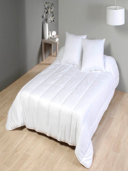 Couette légère Anti insectes - Kiabi Couette légère Anti insectes - Kiabi