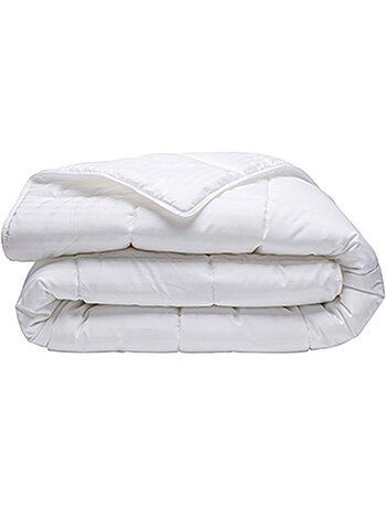 Couette légère au toucher doux