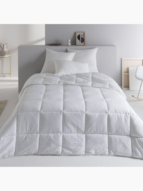 Couette légère au toucher doux - Kiabi