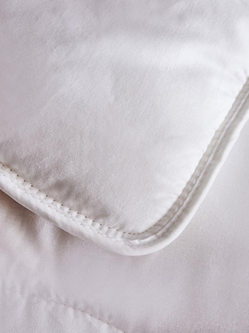 Couette Lovely Night - Chaude - DUNLOPILLO - Kiabi Couette Lovely Night - Chaude - DUNLOPILLO - Kiabi