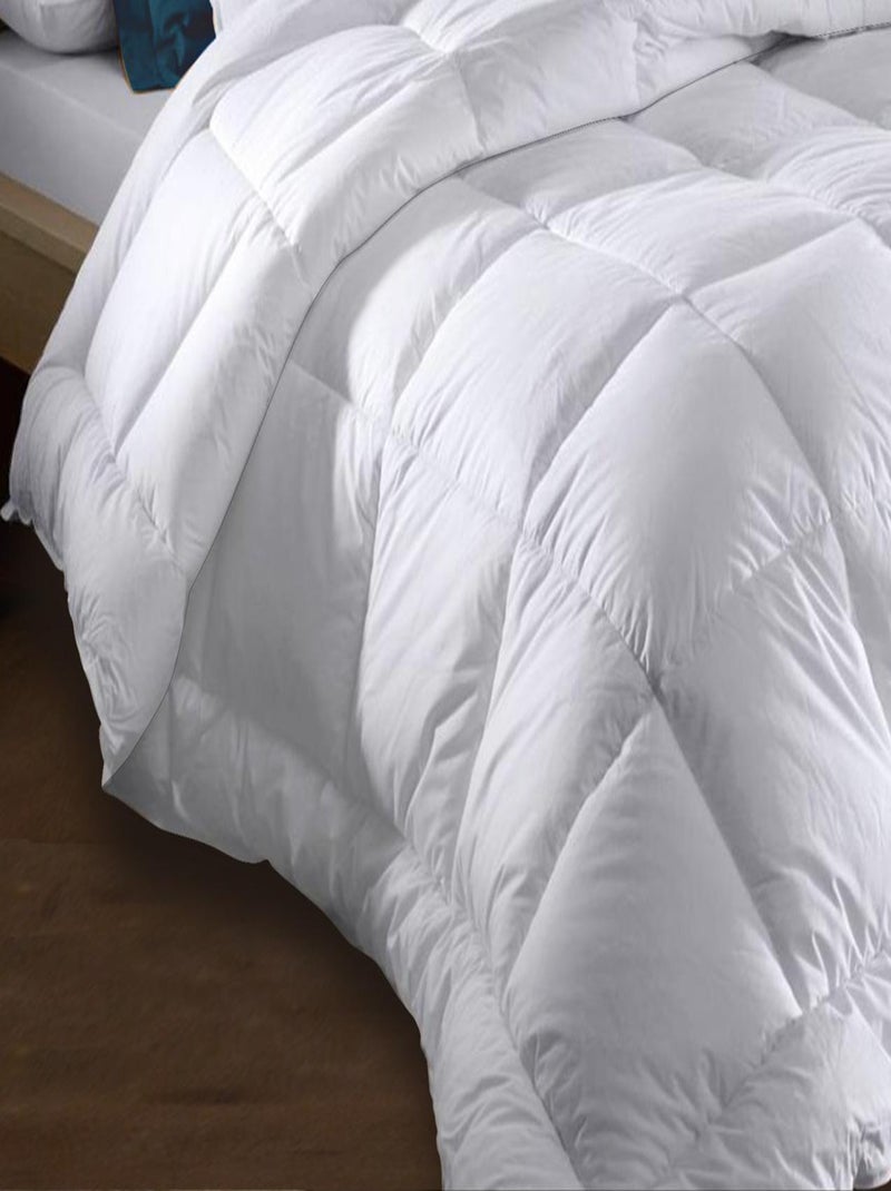 Couette microfibre 220x240 - Blanche - 550 grs/m2 Blanc - Kiabi
