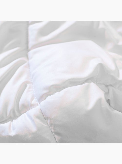 Couette nordic sack 300 gr Basic "Happyfriday" - Kiabi Couette nordic sack 300 gr Basic "Happyfriday" - Kiabi