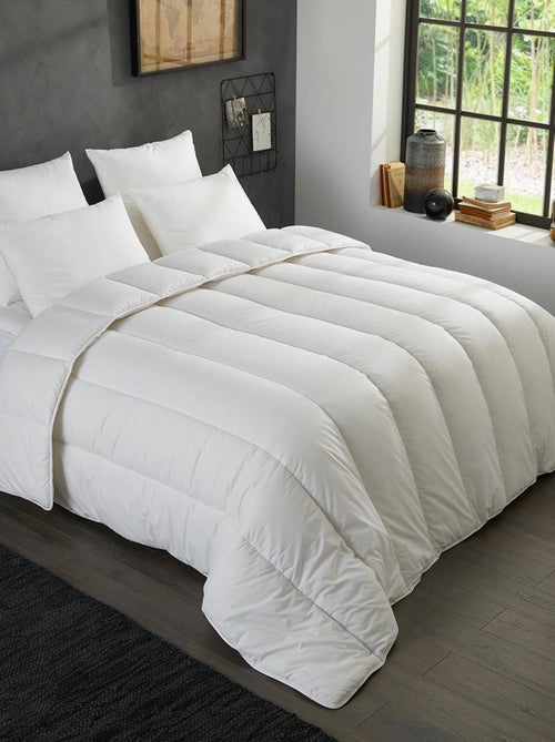 Couette Nuits Calmes - Anti-Acariens -Tempérée - DODO - Kiabi Couette Nuits Calmes - Anti-Acariens -Tempérée - DODO - Kiabi