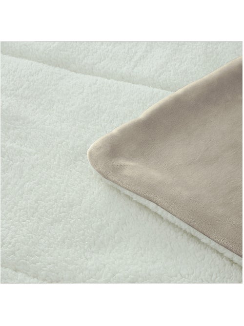 Couette polaire microfibre doublé sherpa BICOLORE, par Soleil d'ocre - Kiabi Couette polaire microfibre doublé sherpa BICOLORE, par Soleil d'ocre - Kiabi