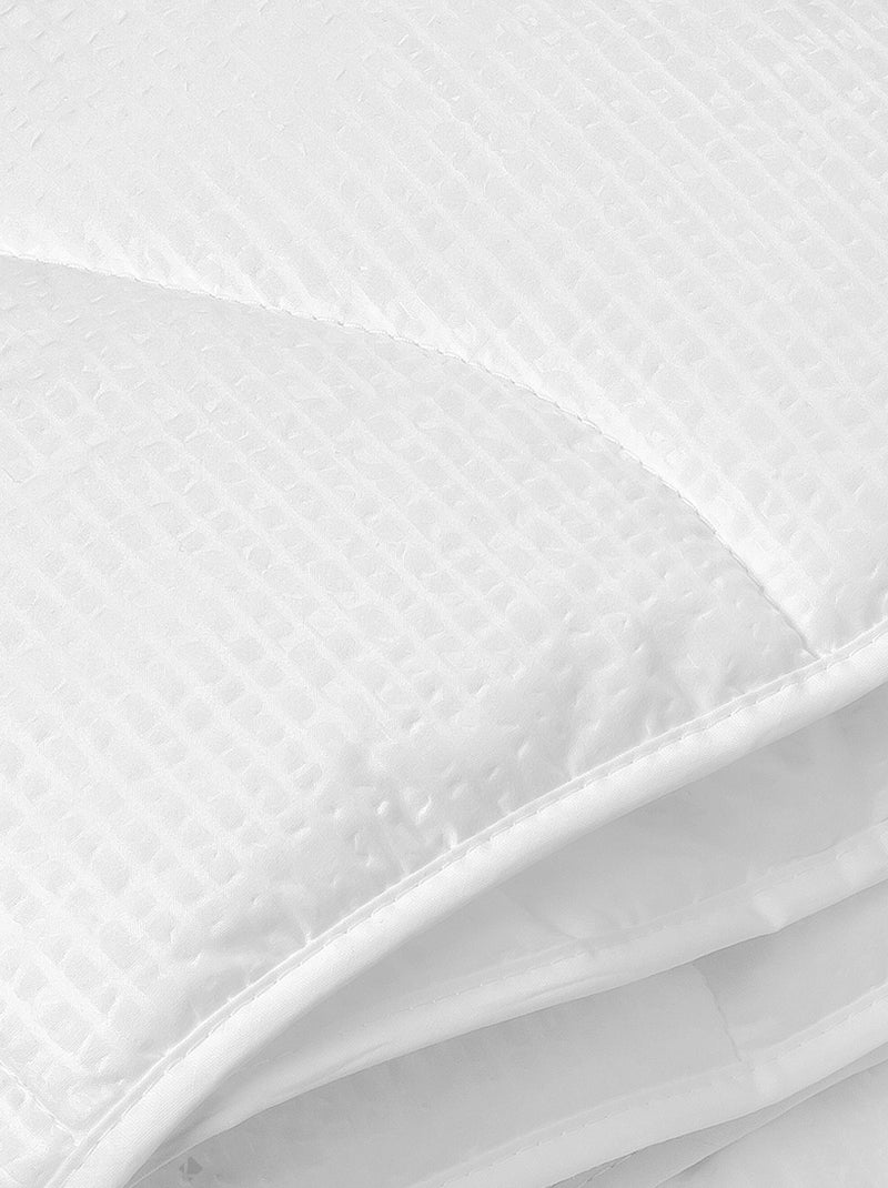 Couette polyester CARESSE microfibre siliconée Chaud (hiver) 450 g/m2 Blanc - Kiabi