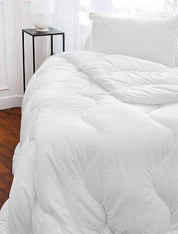 Couette polyester CARESSE microfibre siliconée Léger (été)