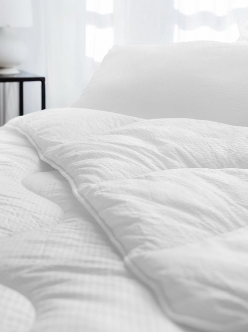 Couette polyester CARESSE microfibre siliconée Tempéré (mi-saison) 375 g/m2 - Kiabi