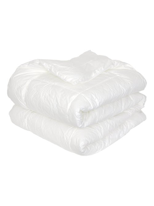 Couette polyester CASTOR fibre creuse siliconée Léger (été) 200 g/m2 - Kiabi