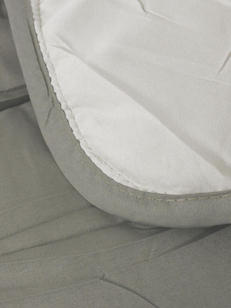Surmatelas Cecotec Topper Flow TopCloud - 5 Cm Mousse Super Douce Et Fibres Siliconées, Avec 4 Sangles élastiques Antidérapantes, FreshFeel