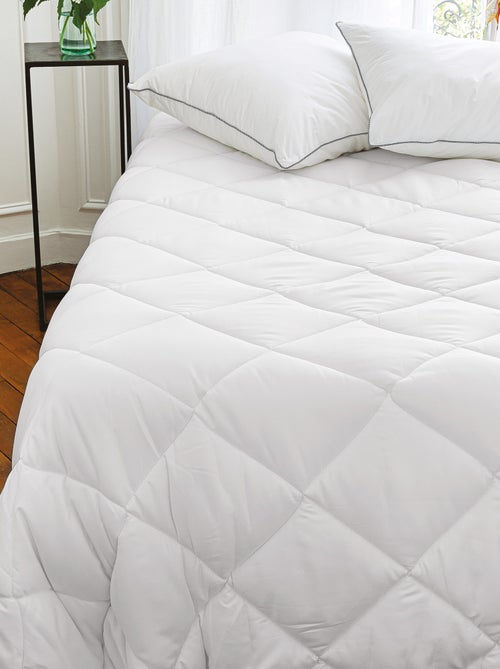 Couette polyester COCOON fibre creuse siliconée Chaud (hiver) 400 g/m2 - Kiabi