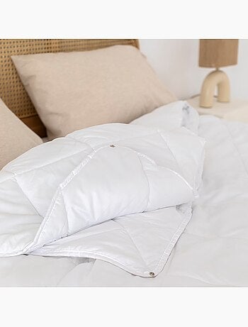 Couette toutes saisons 120 + 250 gr Basic "Happyfriday