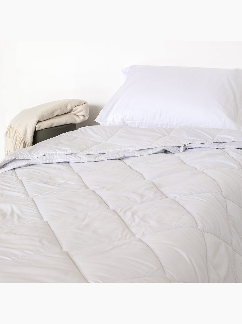 Couette toutes saisons 120 + 250 gr Basic "Happyfriday" Blanc - Kiabi
