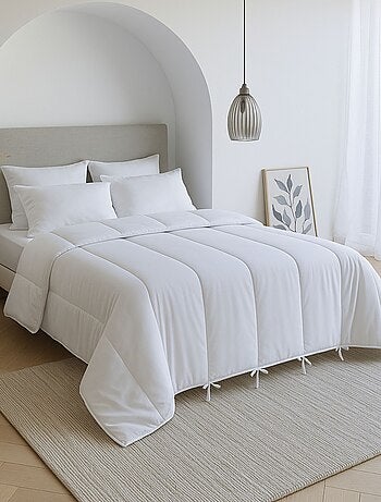 Couette toutes saisons anti-acariens