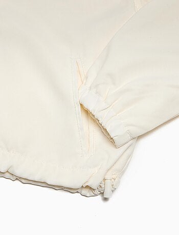 Coupe-vent léger à capuche