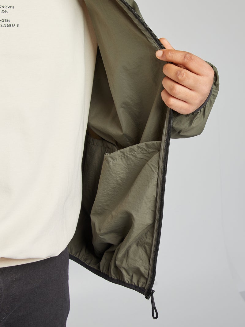Coupe vent uni pliable dans la capuche KAKI - Kiabi