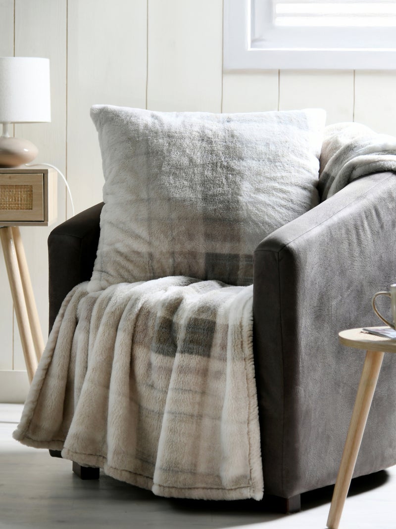Coussin à carreaux écossais en imitation fourrure Beige - Kiabi