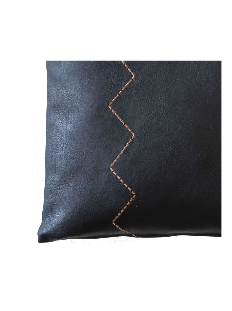 Coussin aspect cuir 'Deko&co' Noir - Kiabi