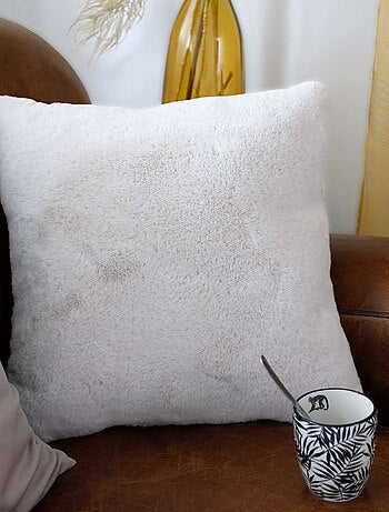 Coussin AZURA imitiation fourrure