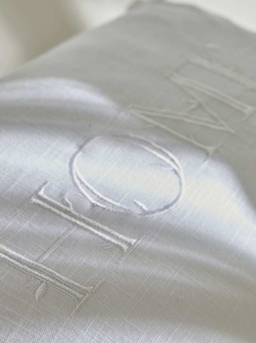 Coussin brodé - Kiabi