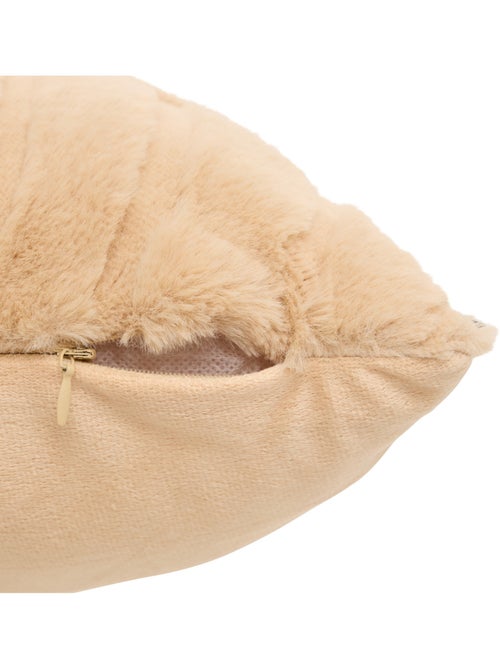 Coussin carré en fausse fourrure ARKA - Kiabi