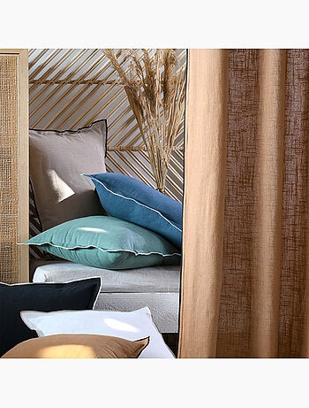 Coussin coton volant plat feston noir