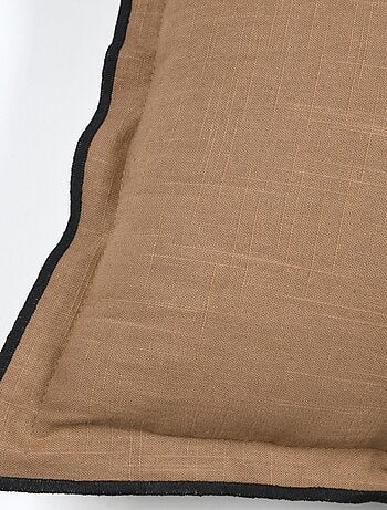 Coussin coton volant plat feston noir