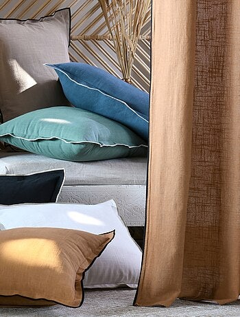 Coussin coton volant plat feston noir