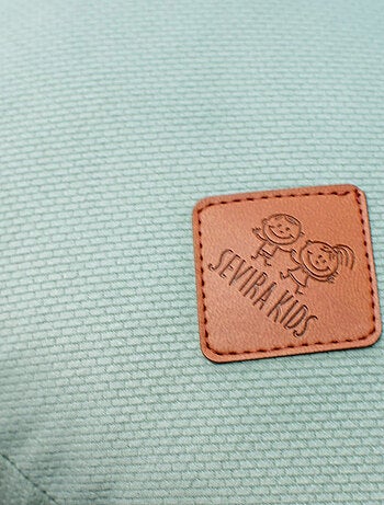 Coussin d'allaitement en velvet, Poule SEVIRA KIDS