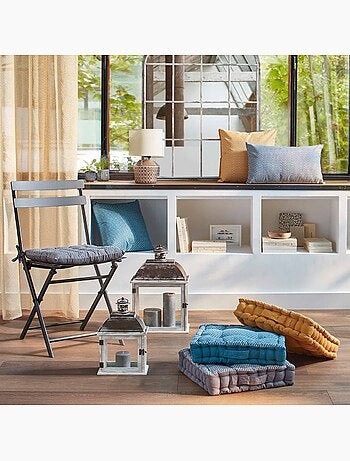 Coussin de sol au style géométrique