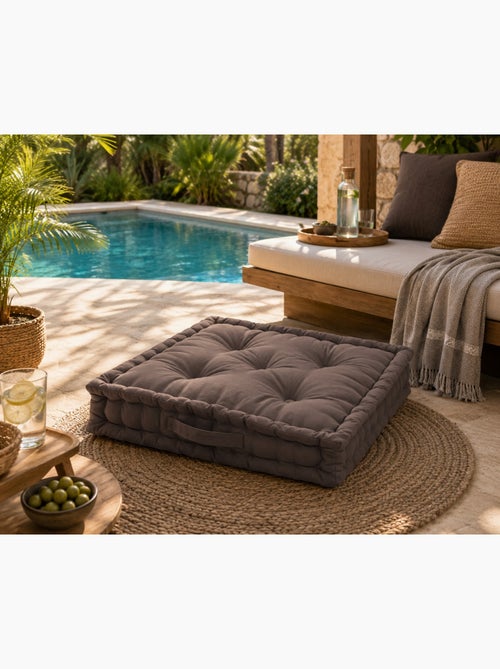 Coussin de sol matelassé en coton Taupe 60 x 60 cm - Kiabi Coussin de sol matelassé en coton Taupe 60 x 60 cm - Kiabi