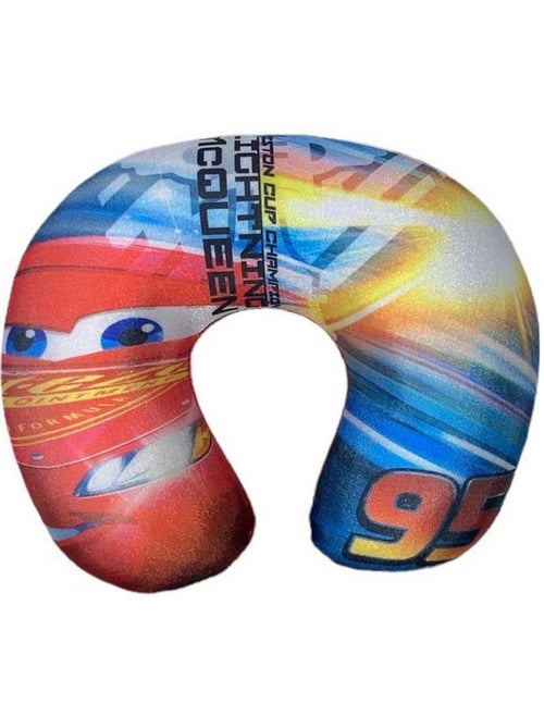 Coussin de voyage pour le cou en forme U Cars McQueen 9 – CARS - Kiabi Coussin de voyage pour le cou en forme U Cars McQueen 9 – CARS - Kiabi