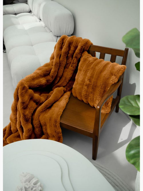Coussin déco cotelé fausse fourrure - AFIBEL - Kiabi