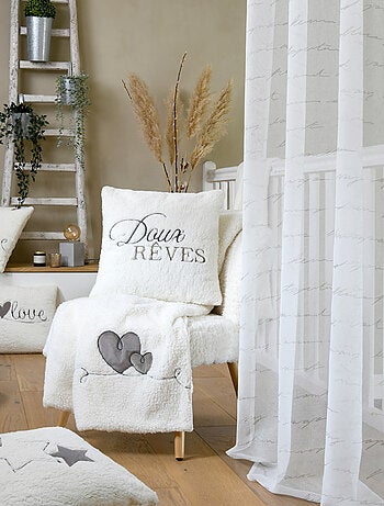 Coussin décoratif à motif cœur