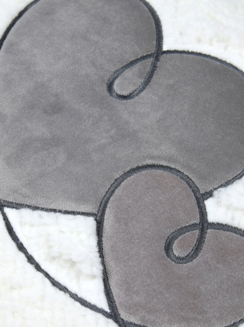 Coussin décoratif à motif cœur - Kiabi Coussin décoratif à motif cœur - Kiabi
