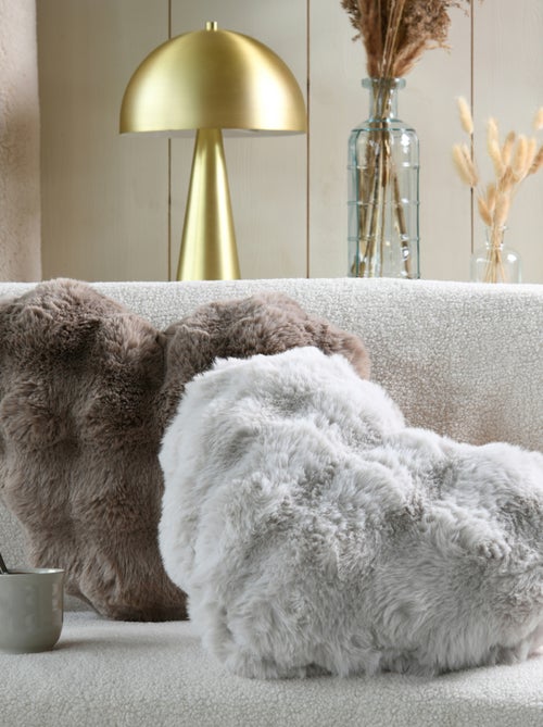 Coussin décoratif cœur imitation fourrure - Kiabi